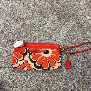Coach NWT Poppy Double Zip Wristlet